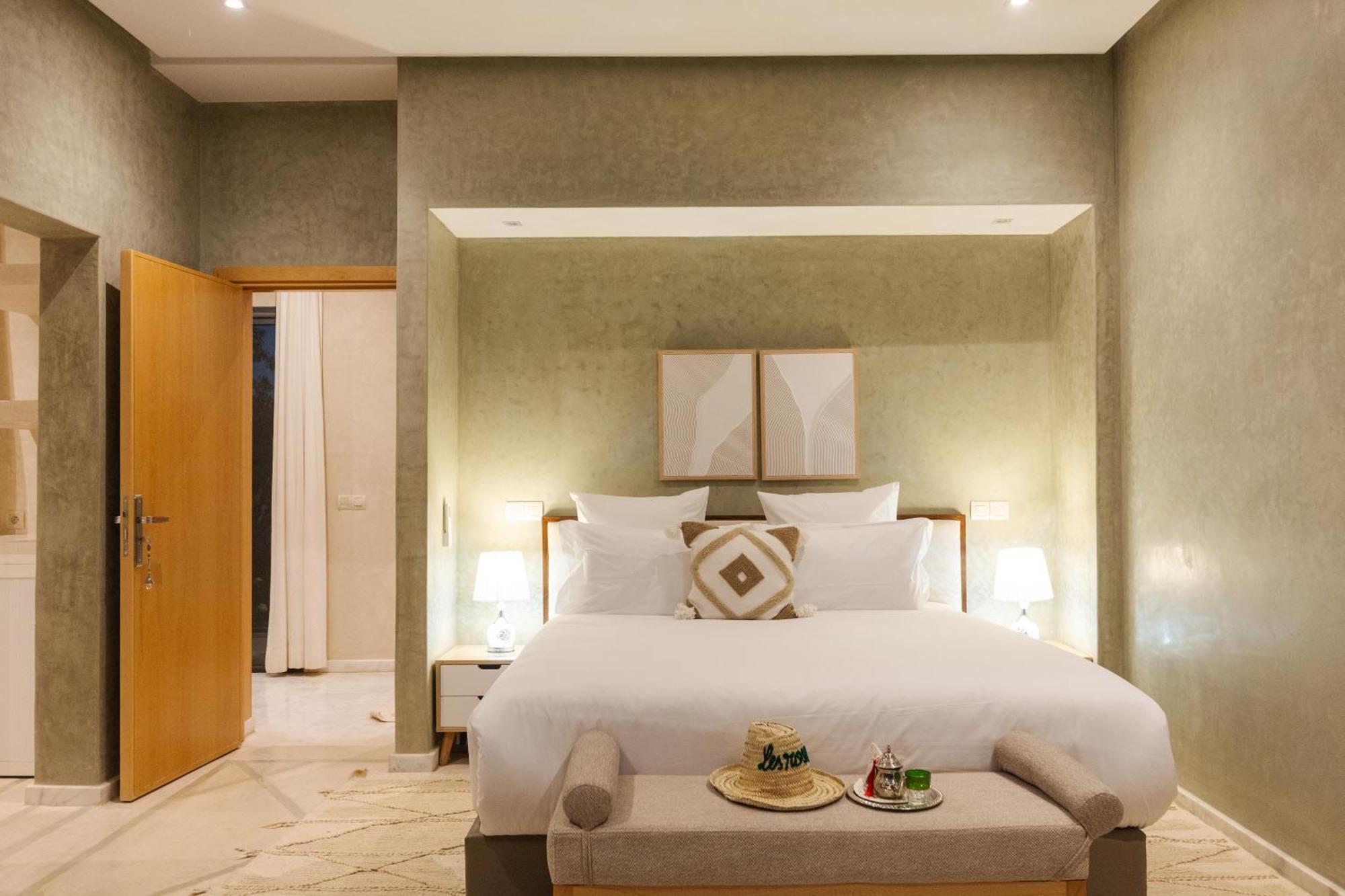 Hotel Les Roses By La Siredrah Ait Bou Zguia Exterior foto